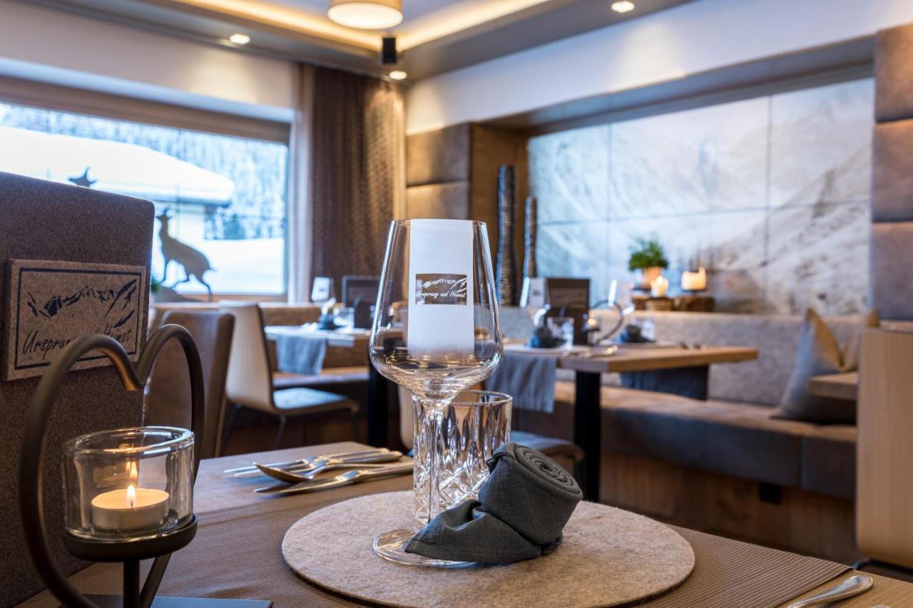 Hotel Sonnblick Sankt Leonhard im Pitztal Eksteriør bilde