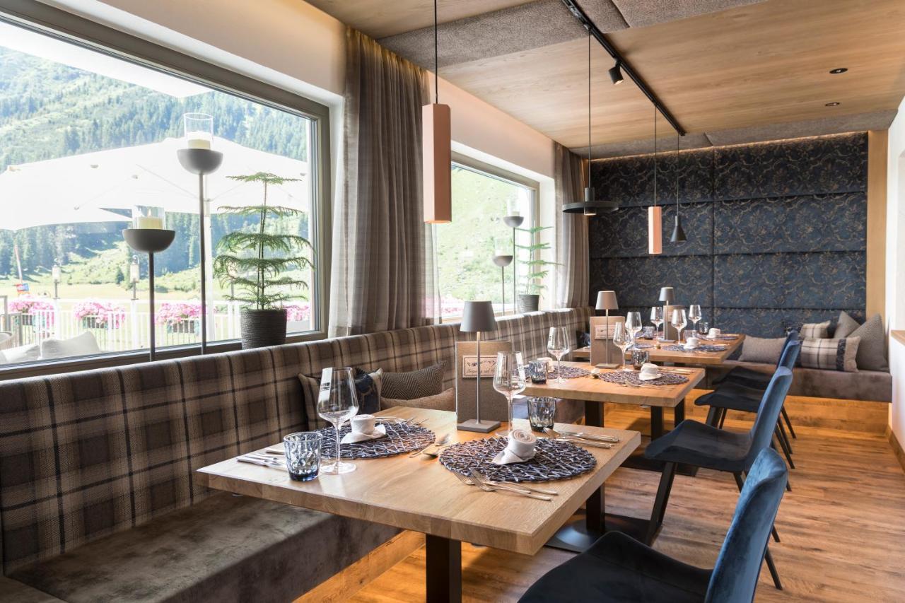 Hotel Sonnblick Sankt Leonhard im Pitztal Eksteriør bilde