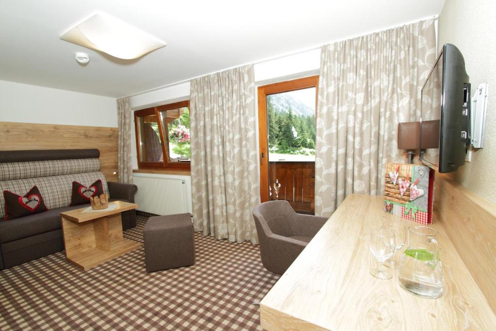Hotel Sonnblick Sankt Leonhard im Pitztal Rom bilde
